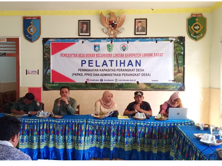 Camat Lingsar buka pelatihan peningkatan kapasitas aparatur desa