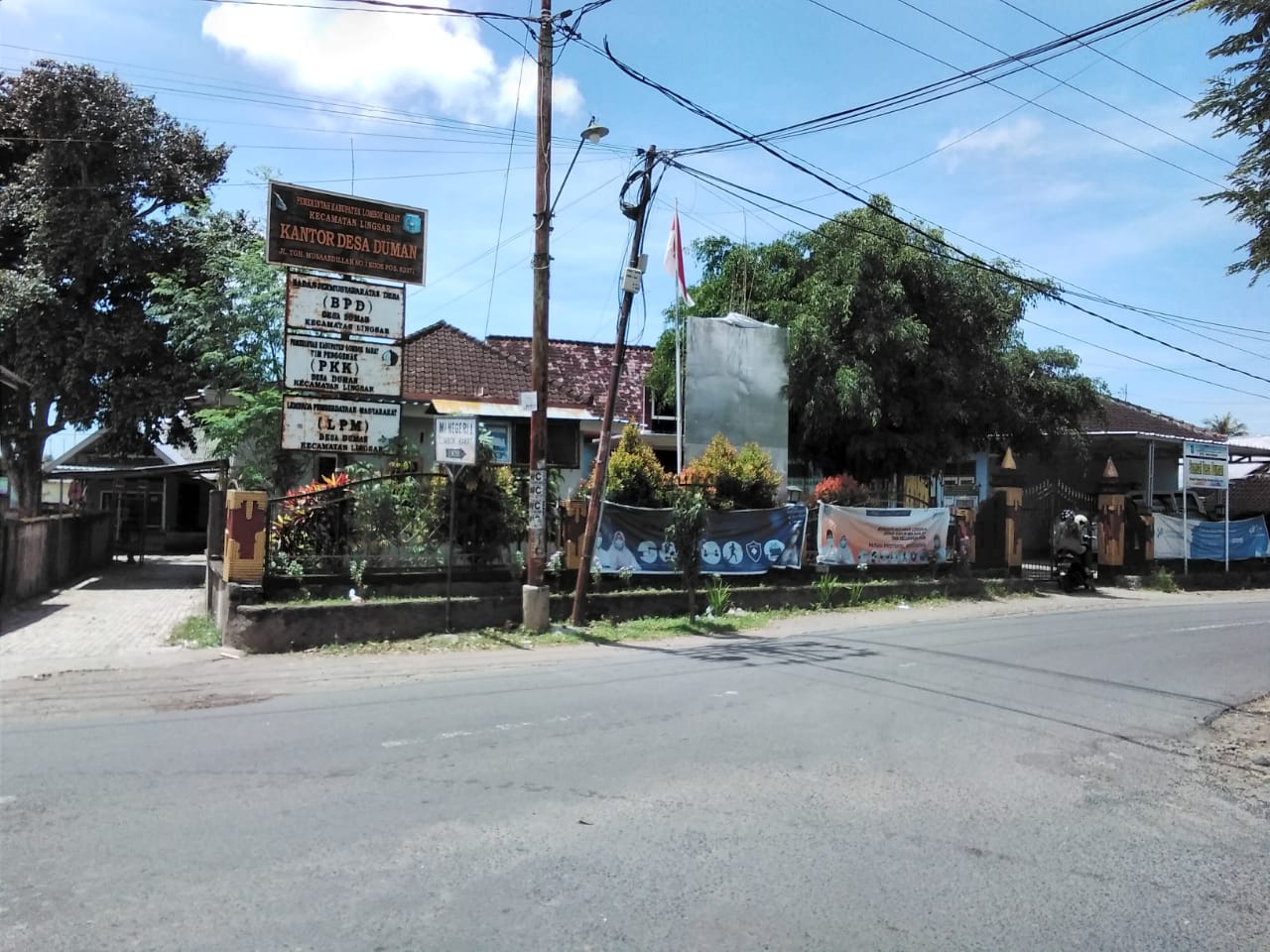 Pembanguanan Jalan Dusun Duman Indah
